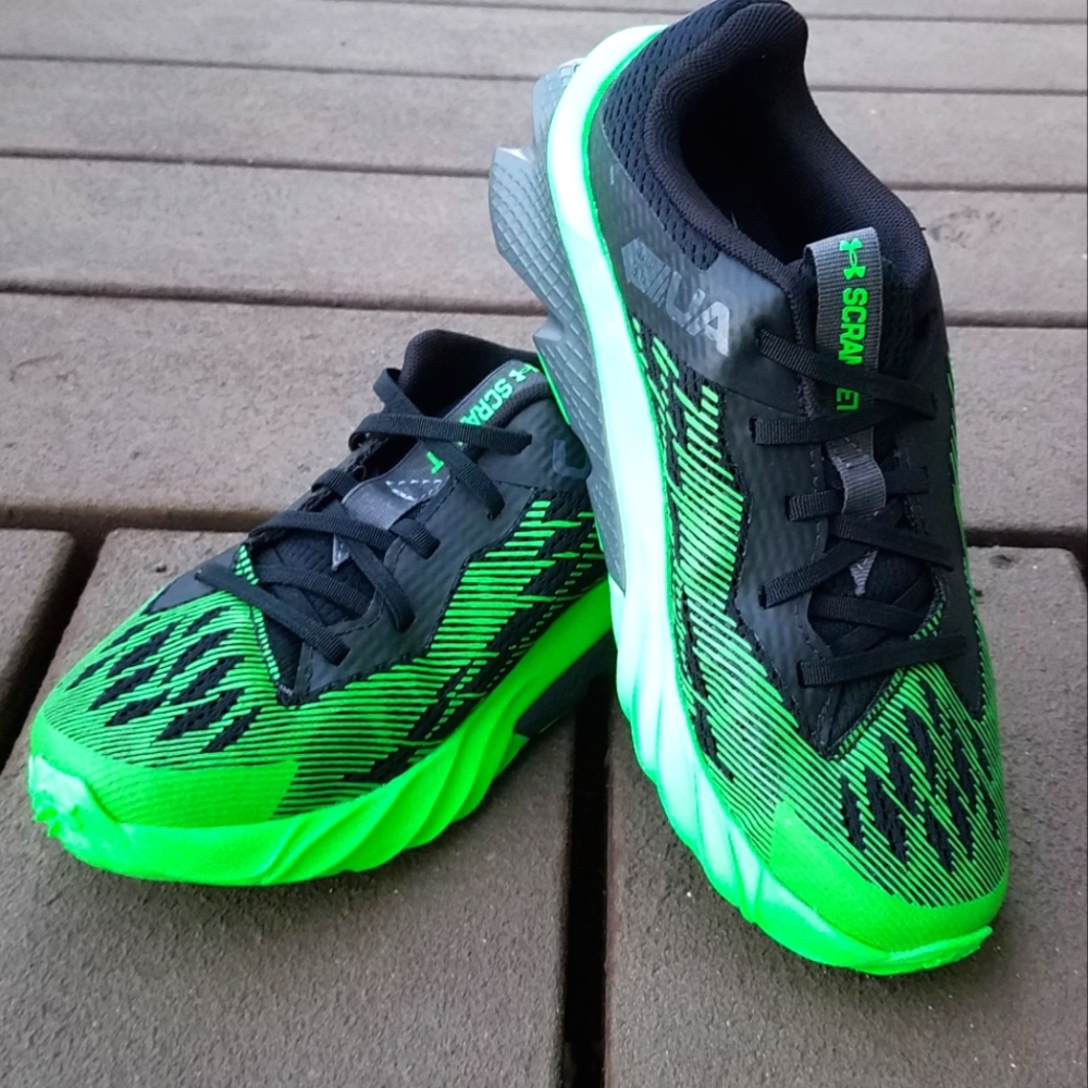 Boys Size 1 Under Armour Scramjet Shoe